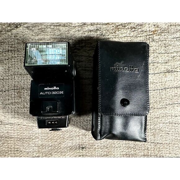 Minolta Auto 320X Flash Unit with Case for Film Cameras Untested as-is - Picture 1 of 11
